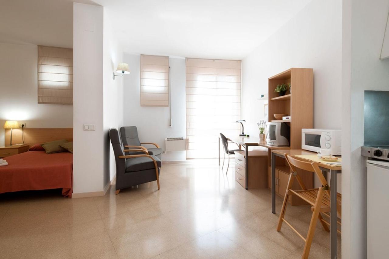 Residencia Universitaria Resa Francesc Giralt I Serra Τεράσα Εξωτερικό φωτογραφία