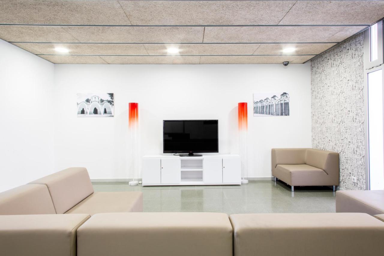 Residencia Universitaria Resa Francesc Giralt I Serra Τεράσα Εξωτερικό φωτογραφία